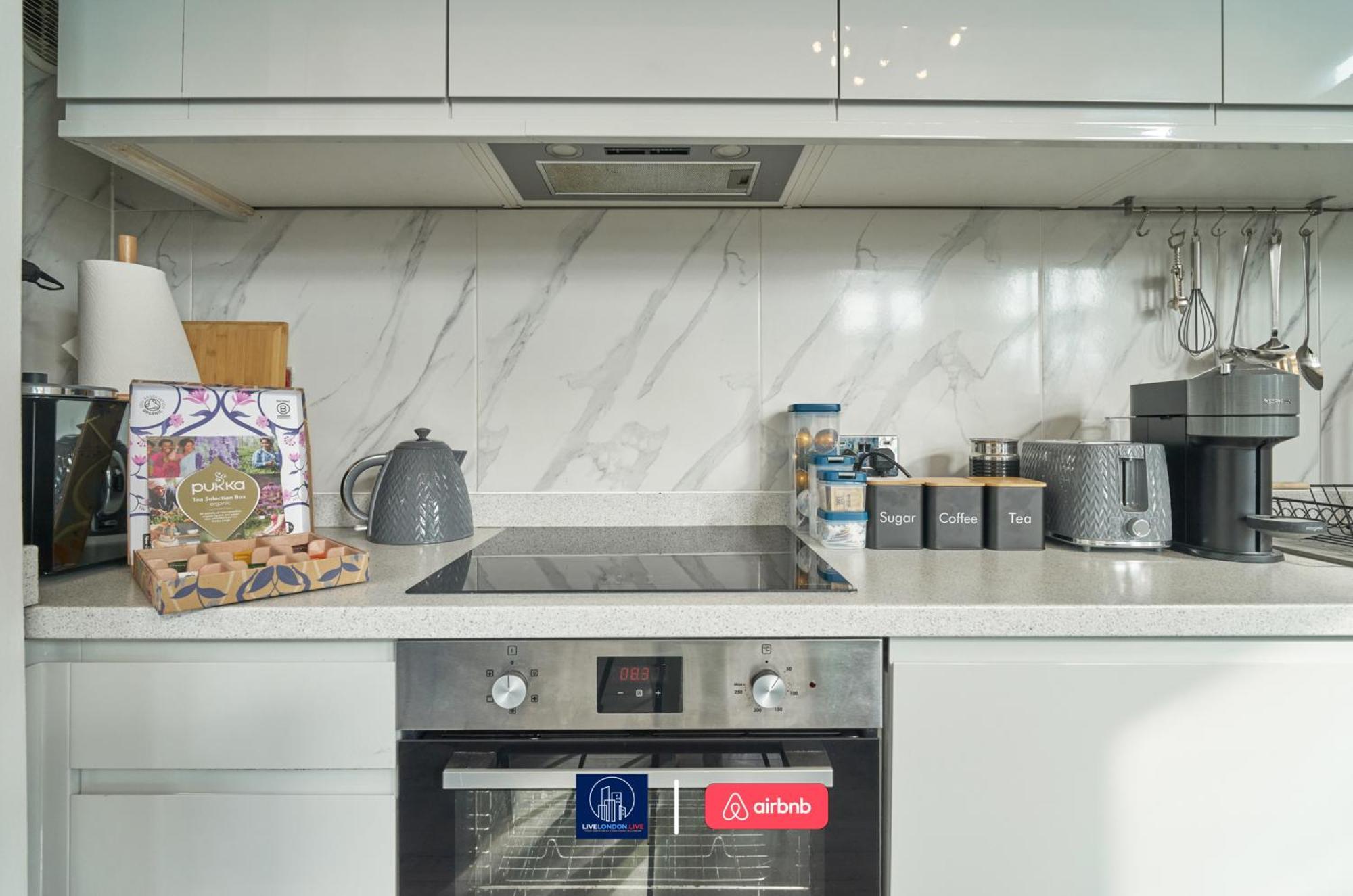 Last-Minute Specials L Sleeps Up To 4 Guests L One-Bedroom Apartment With King Bed And High Ceilings Near Camden By Live London Short Lets & Serviced Accommodation Zewnętrze zdjęcie