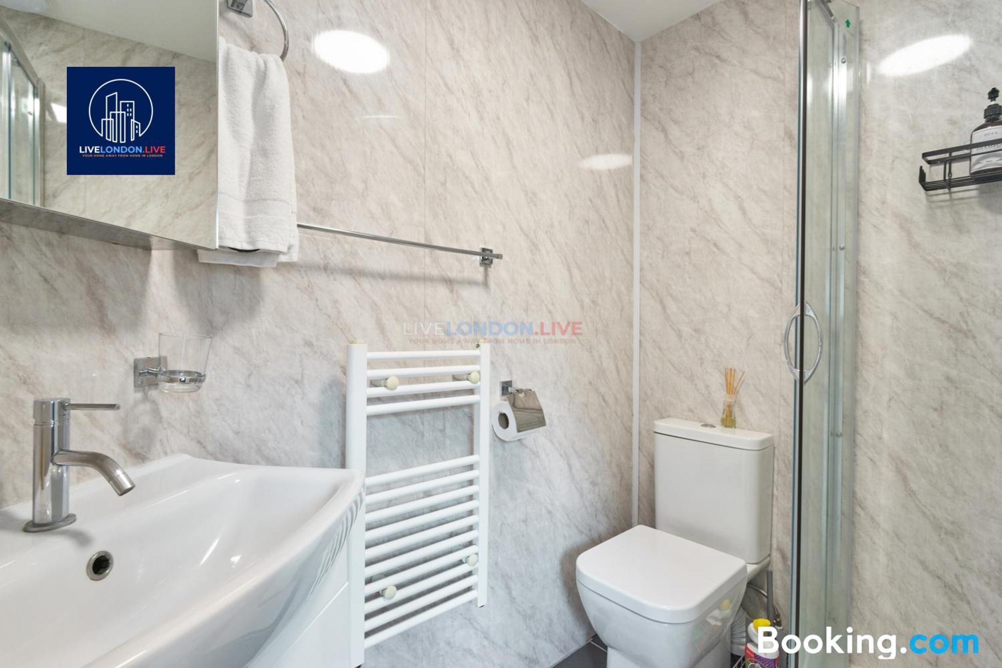 Last-Minute Specials L Sleeps Up To 4 Guests L One-Bedroom Apartment With King Bed And High Ceilings Near Camden By Live London Short Lets & Serviced Accommodation Zewnętrze zdjęcie